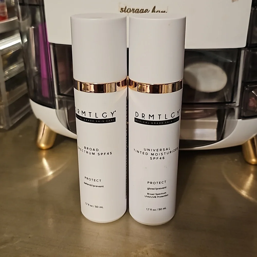 COPY - Universal Tinted moisturizer and Broad Spectrum SPF45 PROTECT defend/pr… - Picture 1 of 5